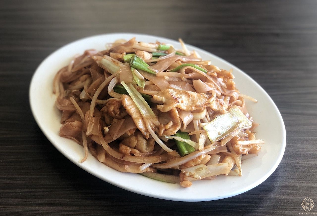 Chicken Cantonese Chow Fan 干炒鸡河