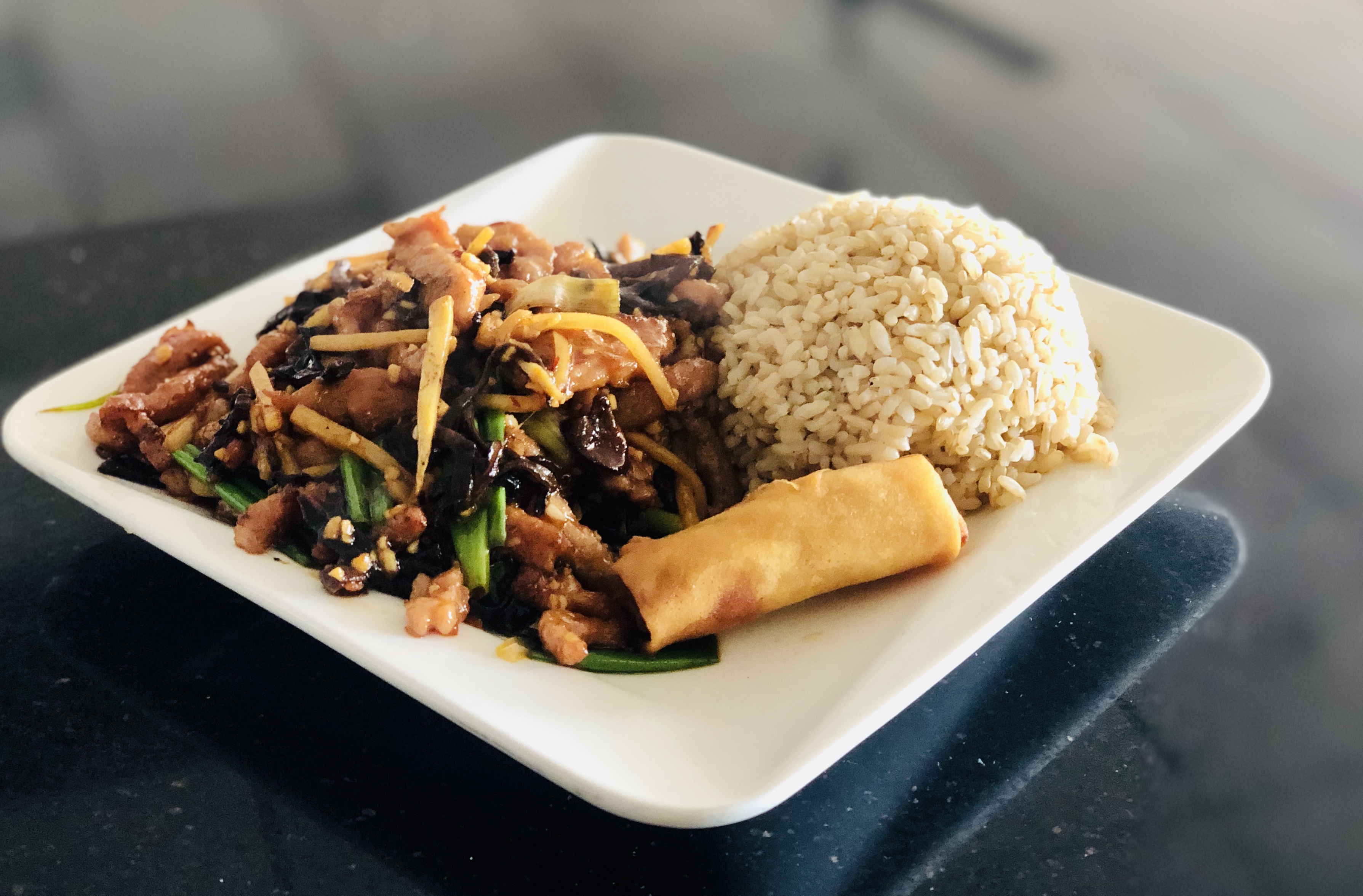 Shredded Chicken with Garlic Sauce 鱼香鸡丝 (午餐)--Spicy